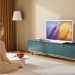 Hisense S5 DécoTV leva a arte para o centro da sala 3 Hisense S5 DécoTV branca com design artístico em ambiente doméstico