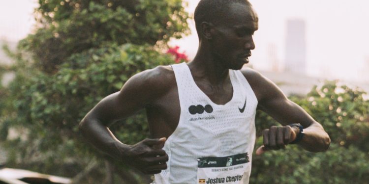 HUAWEI Watch GT Runner 2 apresentado em Madrid com foco na corrida profissional