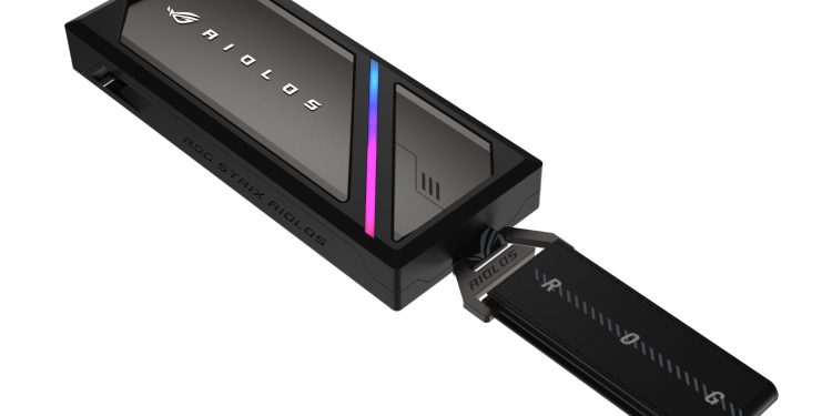 ROG Strix Aiolos acelera o armazenamento externo 1 ROG Strix Aiolos caixa externa SSD NVMe com RGB e USB-C rápido