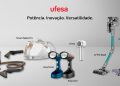 Aspirador vertical Ufesa U7 UV Light e gerador de vapor SMART DIGITAL PRO em ambiente doméstico moderno