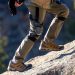 DNSYS Z1 knee exoskeleton montado na perna para ajudar o joelho a caminhar e subir escadas