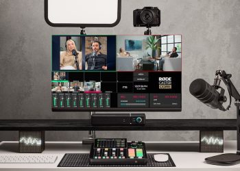 RØDECaster Video Core sobre uma secretária de estúdio, com ligações HDMI e USB-C visíveis.