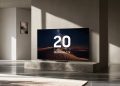 televisão Samsung Neo QLED de grandes dimensões numa sala moderna com imagem de alta definição
