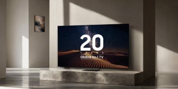televisão Samsung Neo QLED de grandes dimensões numa sala moderna com imagem de alta definição