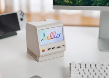 Dock WOKYIS Retro para Mac Mini com design inspirado no Macintosh Classic