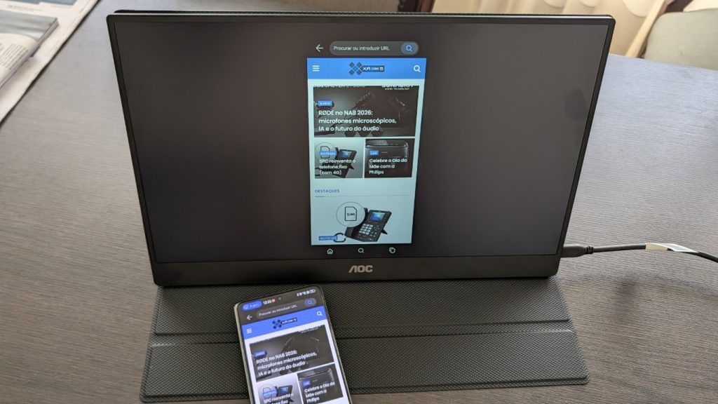 Analise AOC 16T20E2 ligado smartphone 2