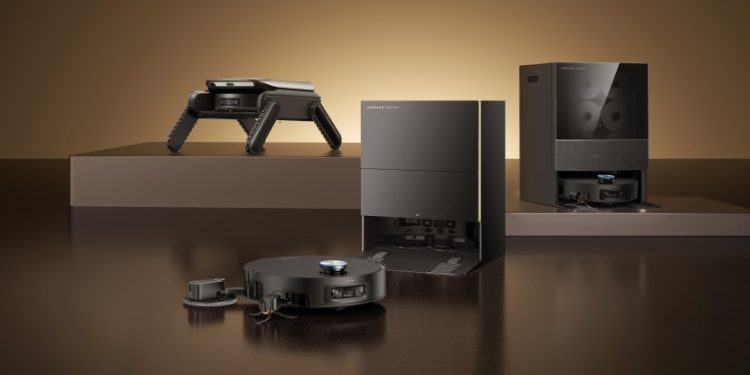 Dreame X60 Ultra e Cyber X: braços que chegam mais longe e um robot que sobe escadas 1 Dreame X60 Pro Ultra Complete robot aspirador com braços duplos UltraExtend em modo de limpeza de rodapés numa sala de estar moderna
