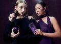 smartphone Motorola Signature com cristais Swarovski em cor violeta