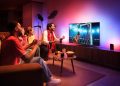 Sala iluminada com Philips Hue sincronizada com jogo de futebol em direto