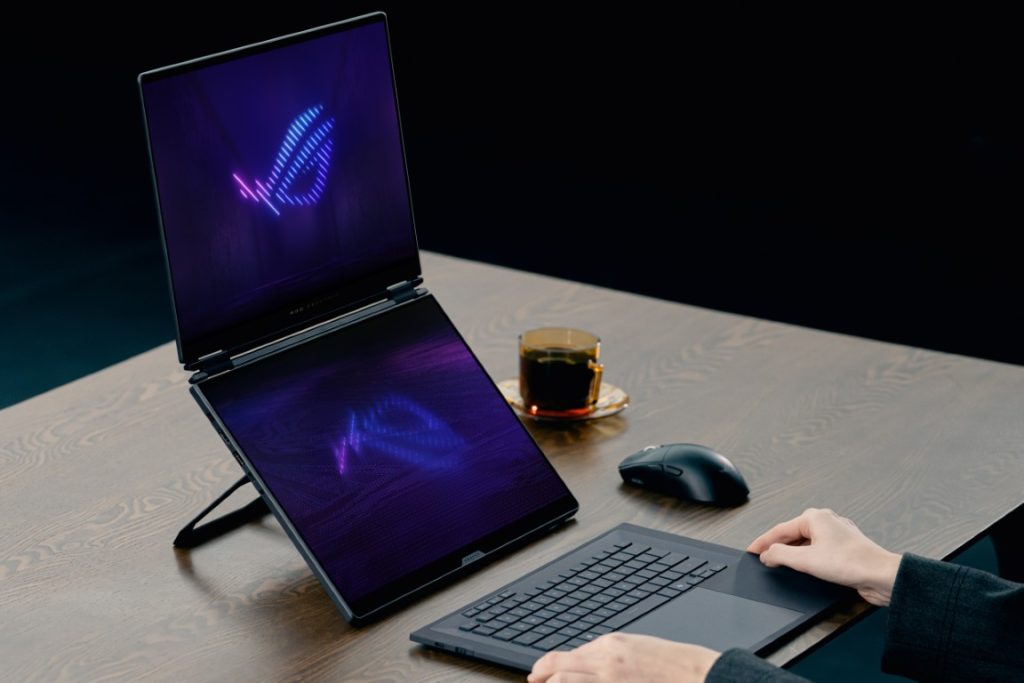 ASUS ROG Zephyrus Duo: 2 ecrãs OLED com preço a condizer 3 ROG Zephyrus Duo 2026 A7R09664 1