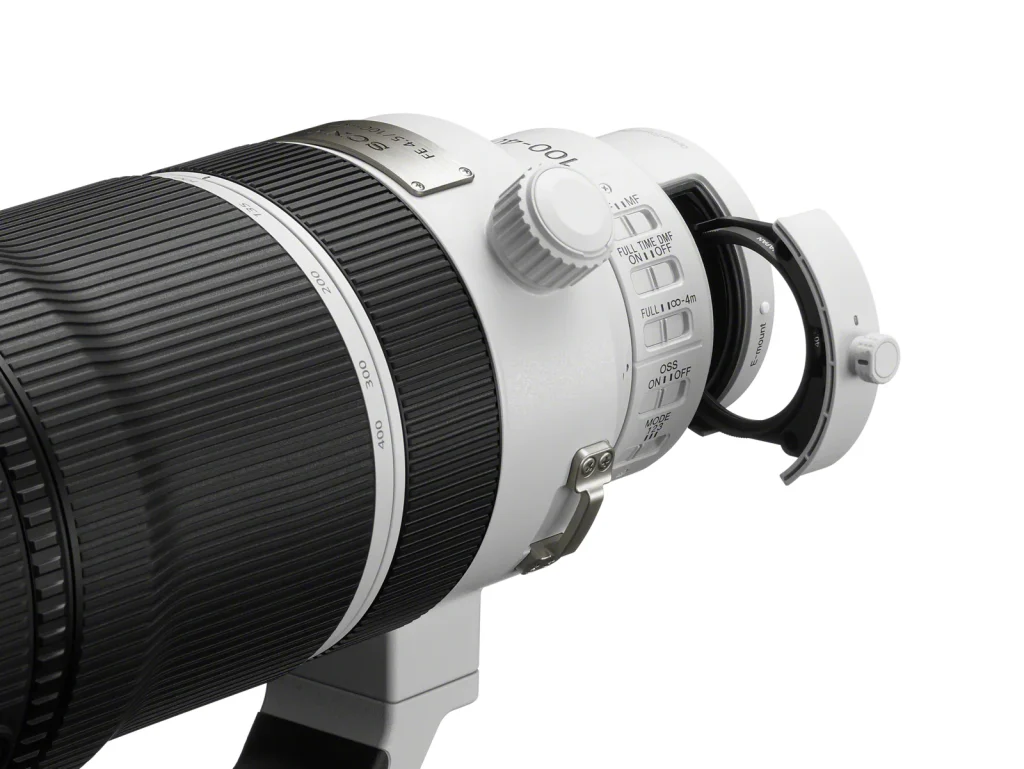 Sony FE 100-400 mm F4.5 GM OSS chega com AF mais rápido e ADN G Master 3 Sony FE 100 400 mm F4.5 GM OSS filter pull out Large 1
